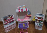 Продам три комплекти іграшкових меблів для ляльок з аксесуарами... Оголошення Bazarok.ua